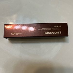 NIB Brand New Hourglass Seamless Finish Foundation Stick - Ivory